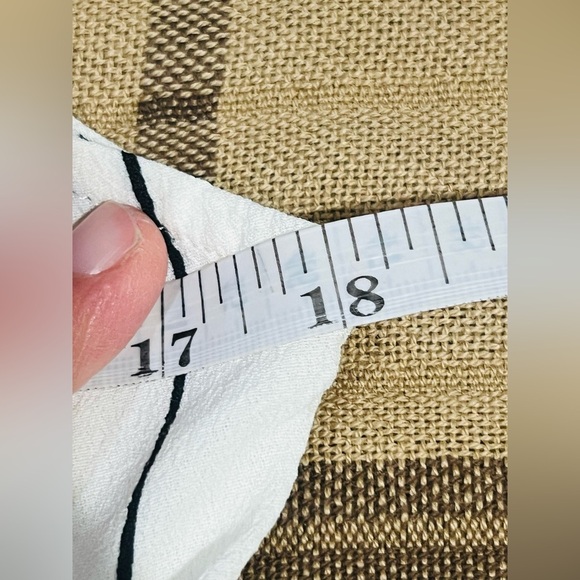 ASTR The Label White Black Size L Women Keyhole V Neck Striped Midi Dress L - Picture 12 of 13